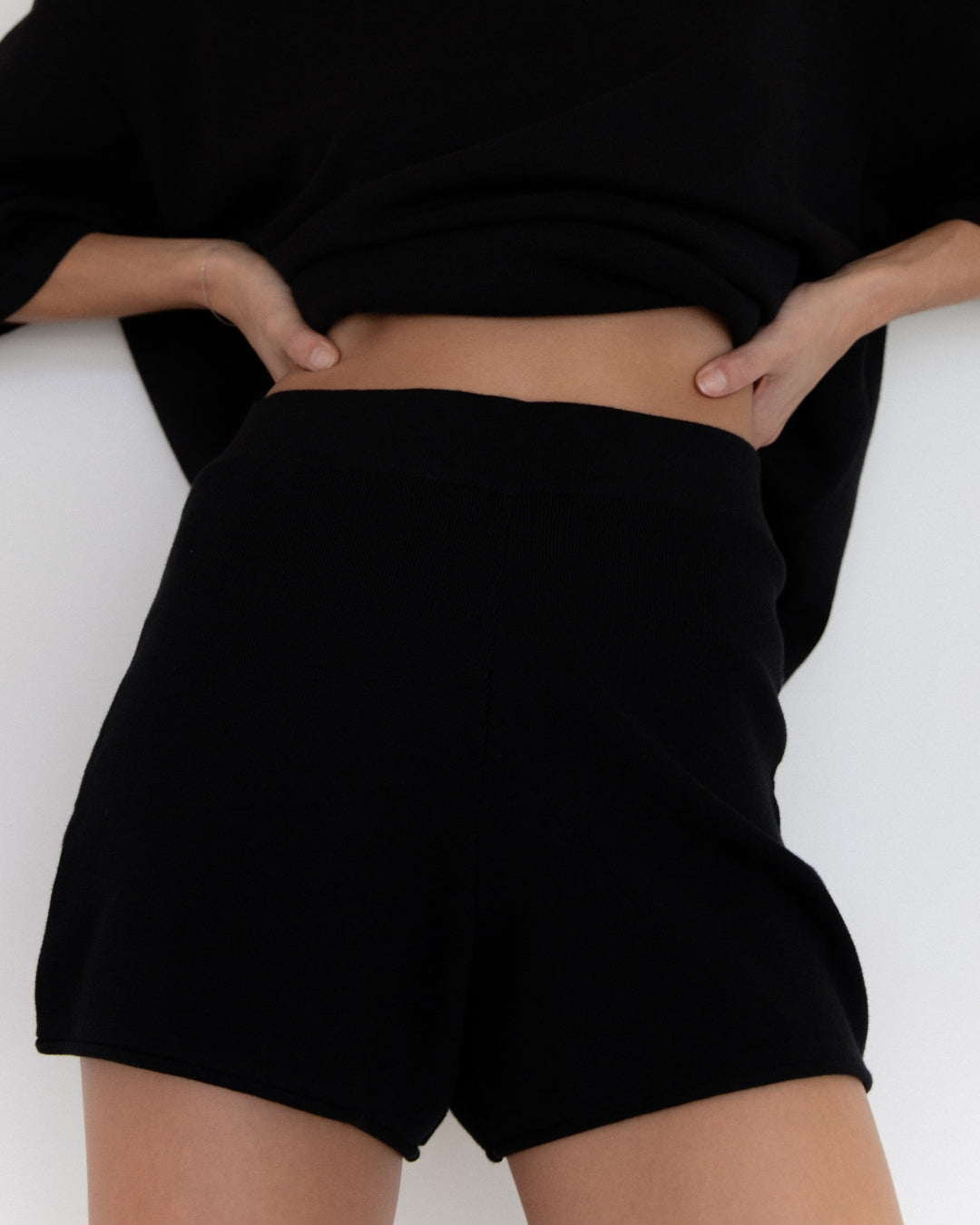 Essential Knit Bundle Black